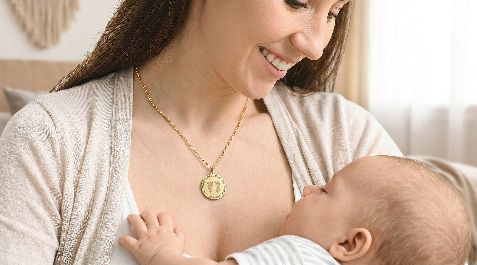 Custom Engraved and Personalized Gifts for Moms